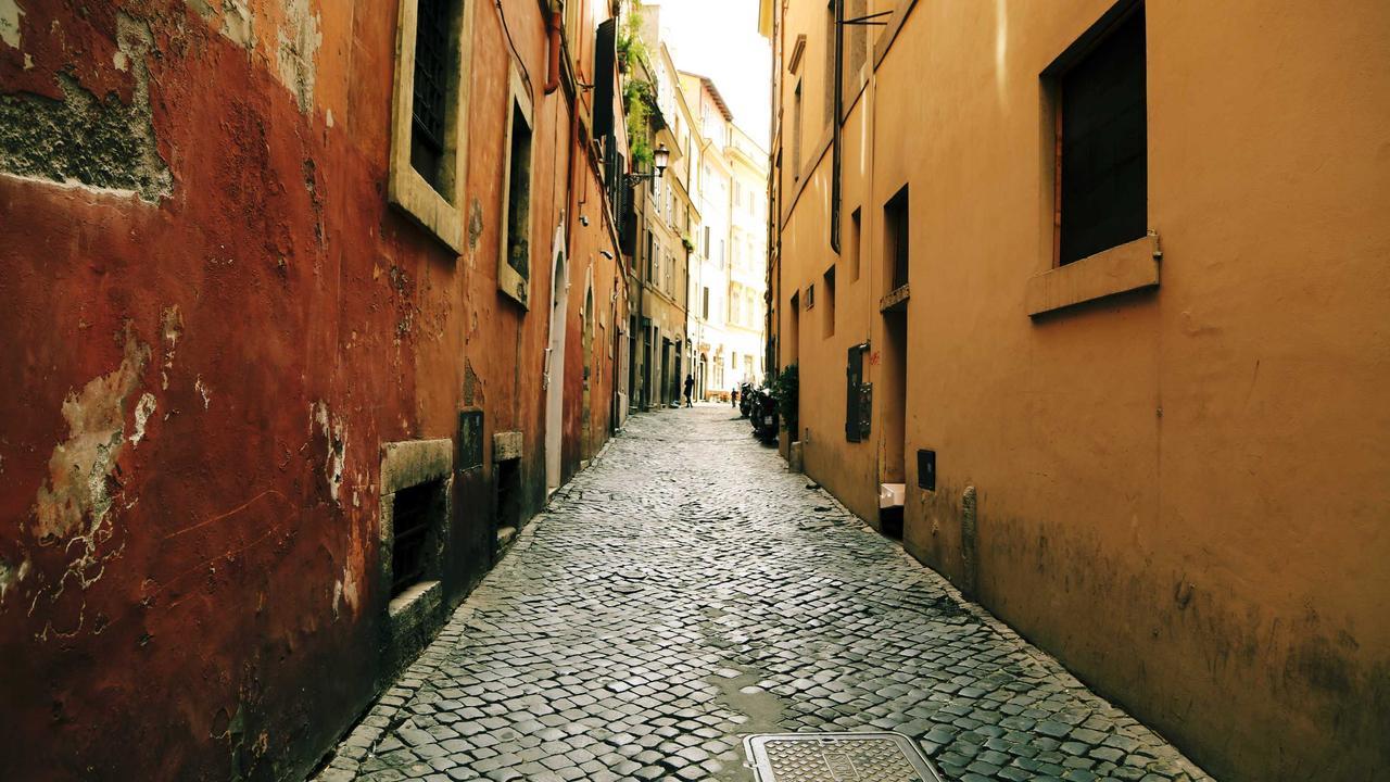 Phần 4: Bóng dáng quen thuộc #4